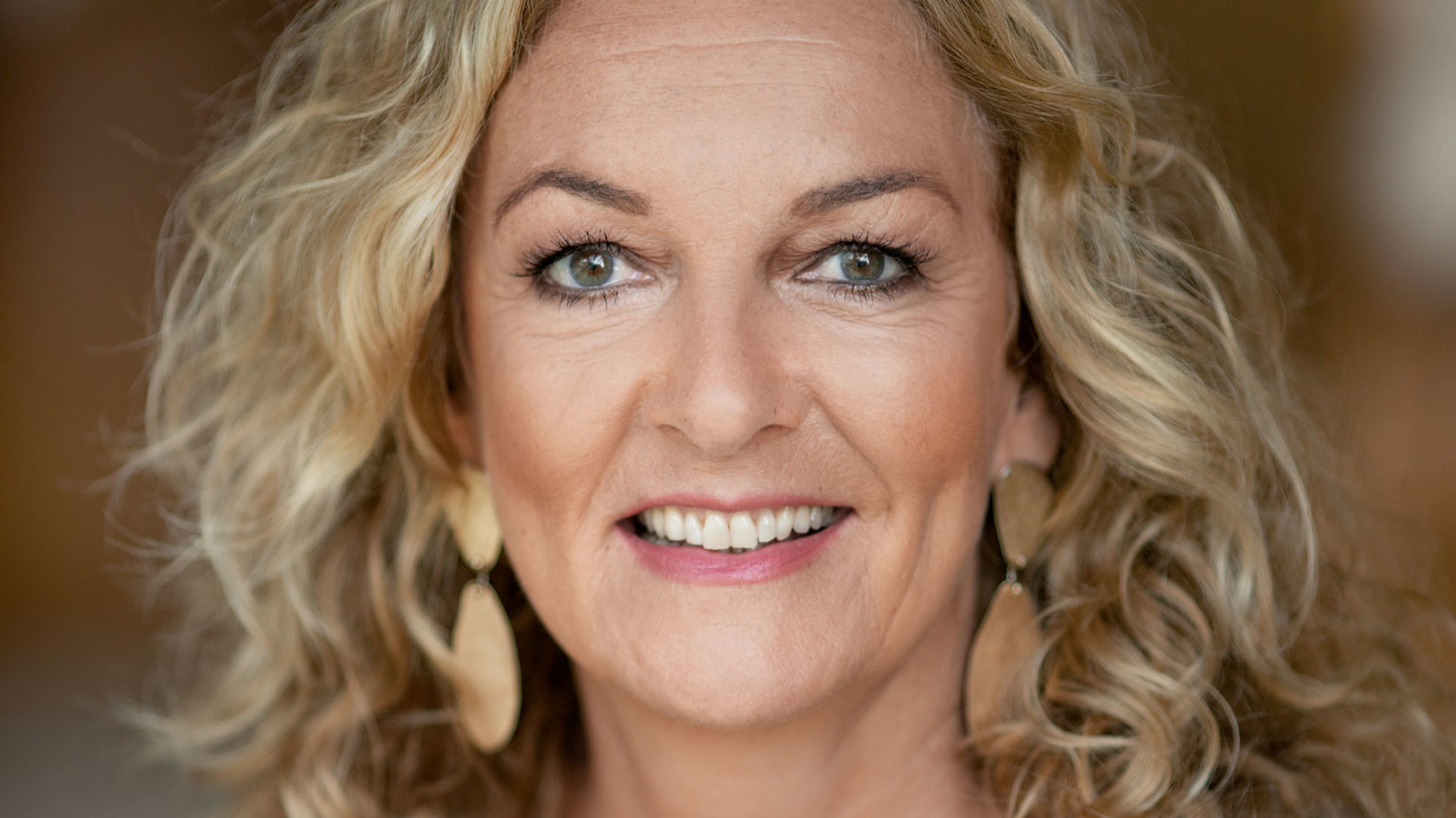 Bettina Tietjen — Kultur Hinterm Feld