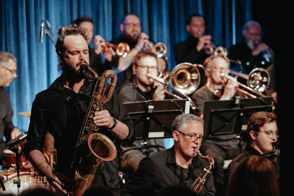 Nordwest Bigband mit Ken Norris bei Kultur hinterm Feld